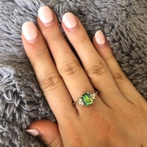 Fragrant Jewels Beautiful Ring